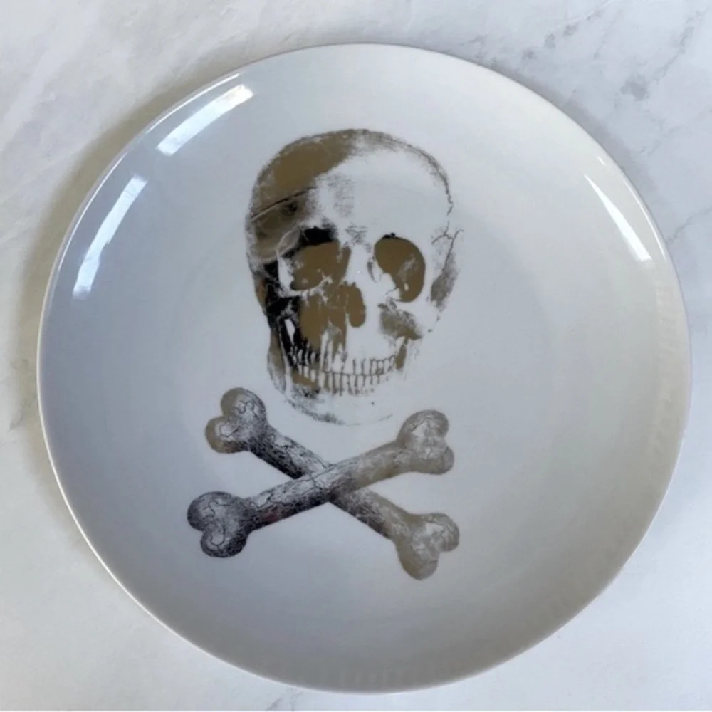 Z Gallerie Single SKULL Crossbones Plate